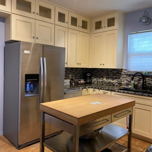 UptownHideOut-Kitchen2
